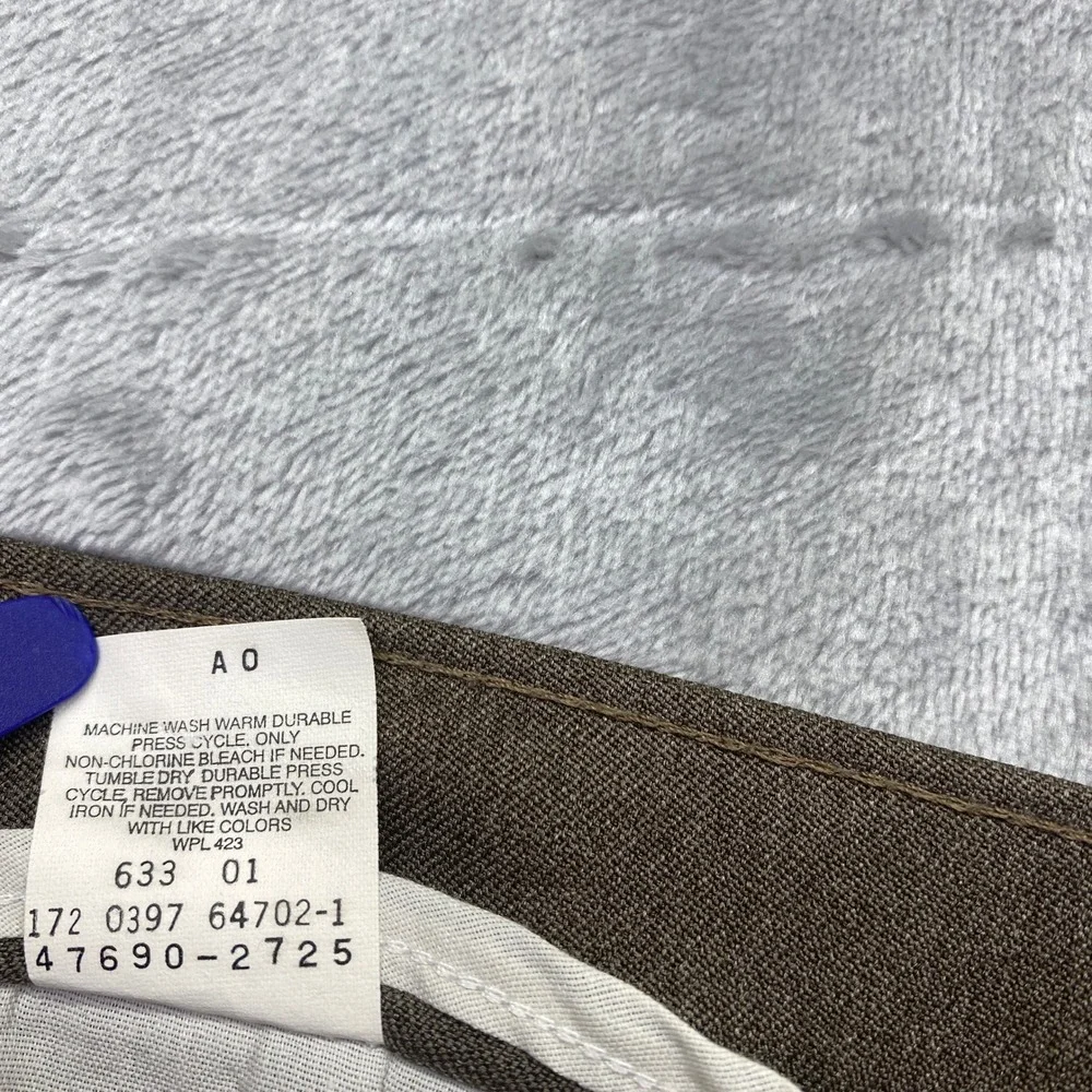 VTG Levi's Action Slacks Flat Front Dress Pants Brown Sz 36 Fits 34
